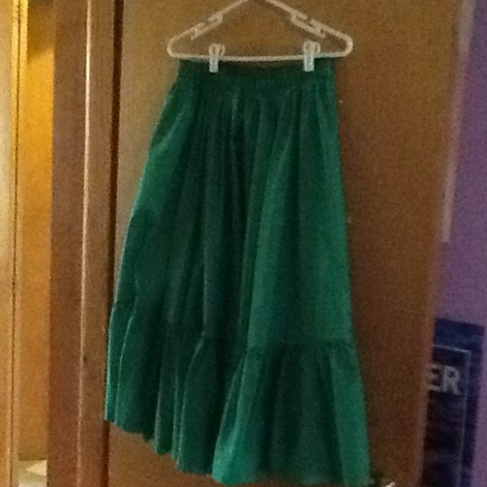 Square Dance, green skirt